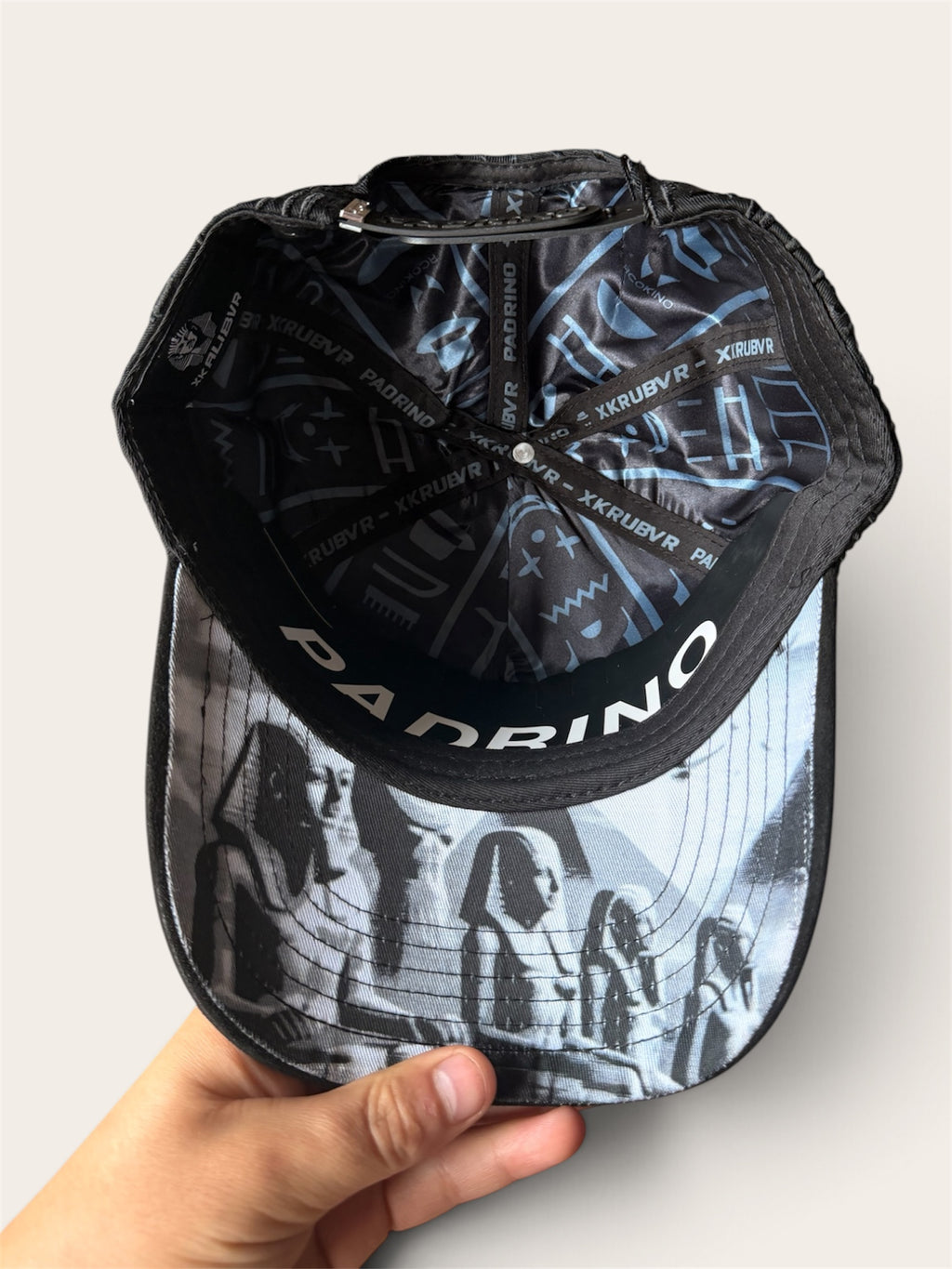 Gorra XKALIBVR Padrino Hats X Victor Mendivil