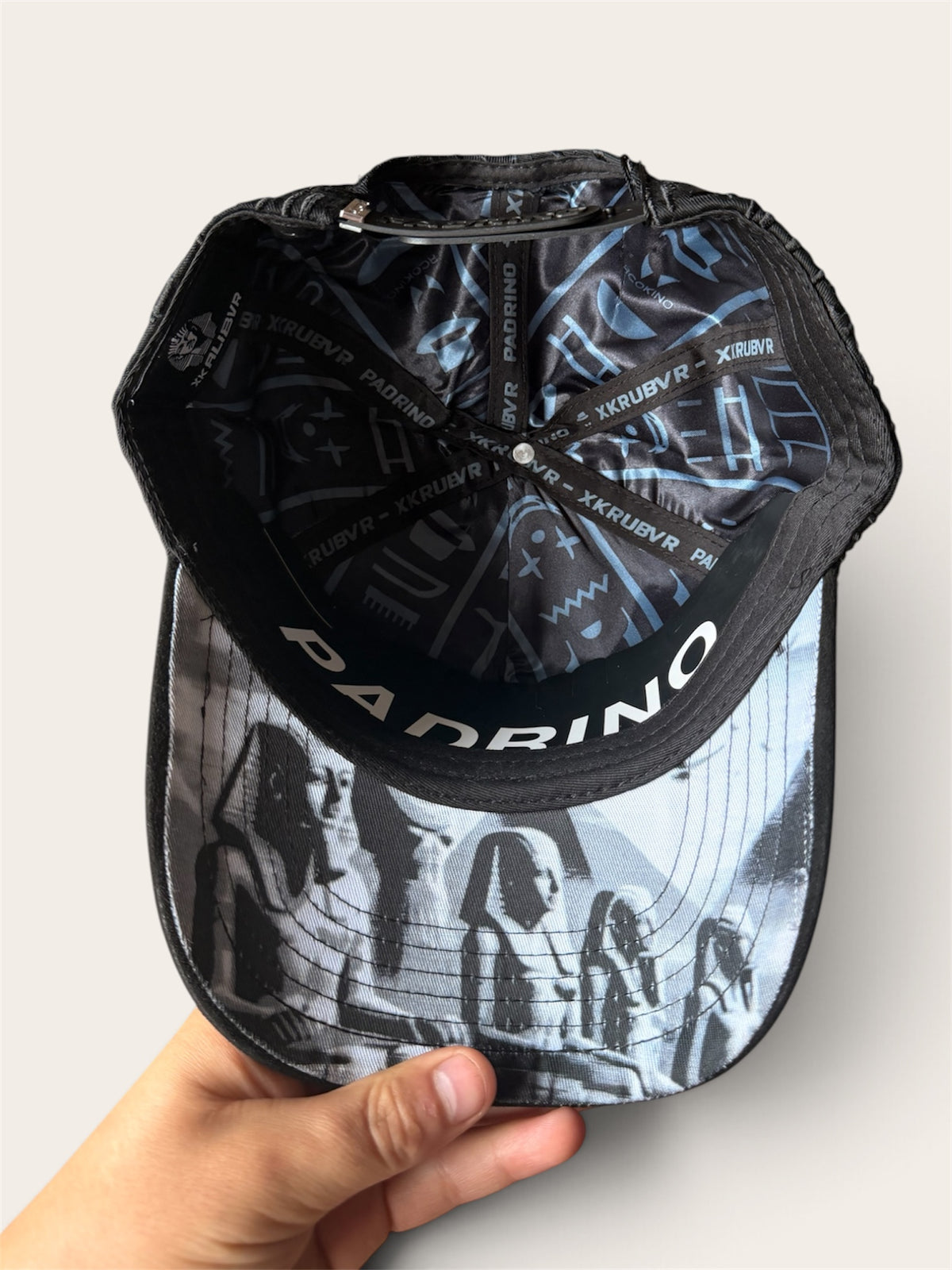 Gorra XKALIBVR Padrino Hats X Victor Mendivil