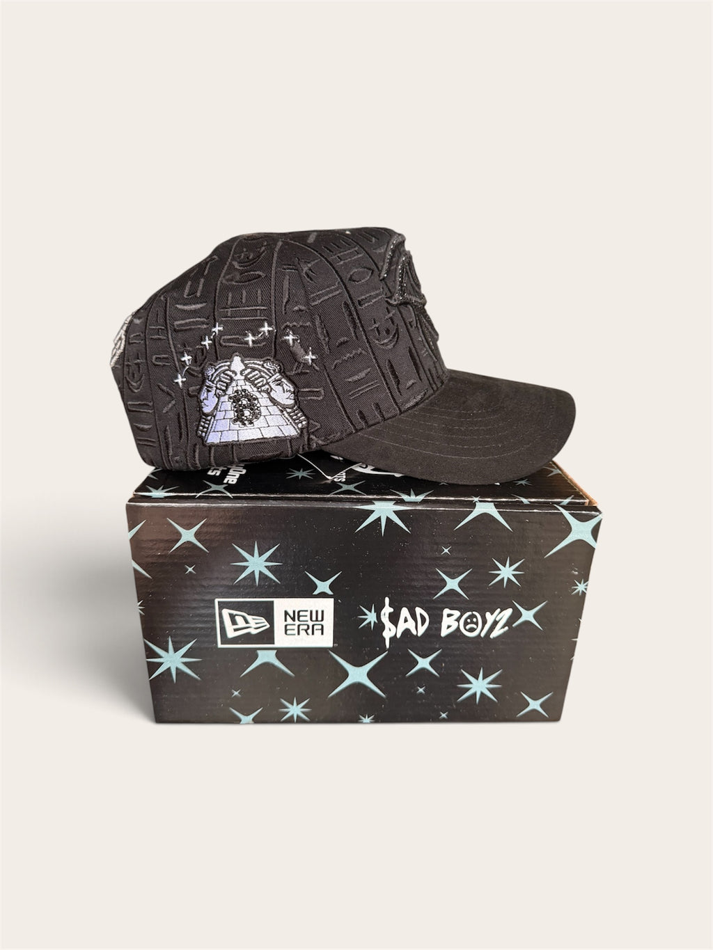 Gorra XKALIBVR Padrino Hats X Victor Mendivil
