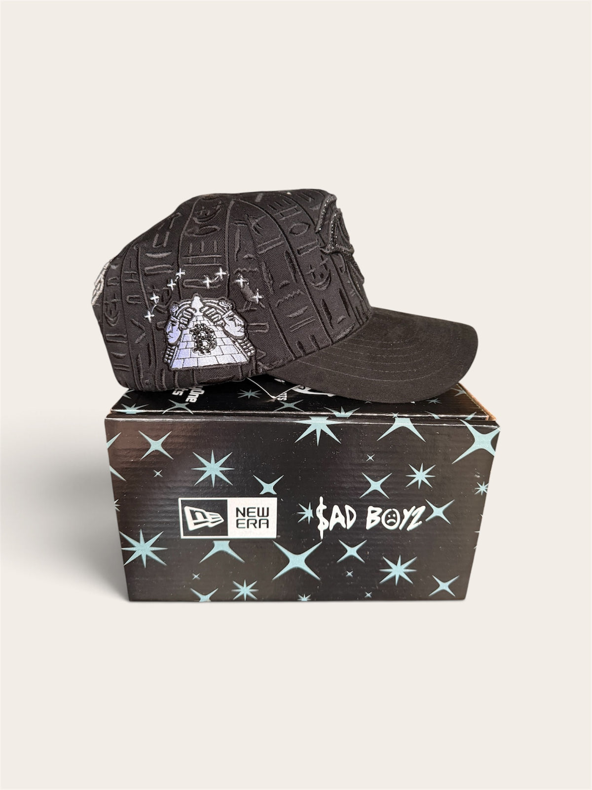 Gorra XKALIBVR Padrino Hats X Victor Mendivil